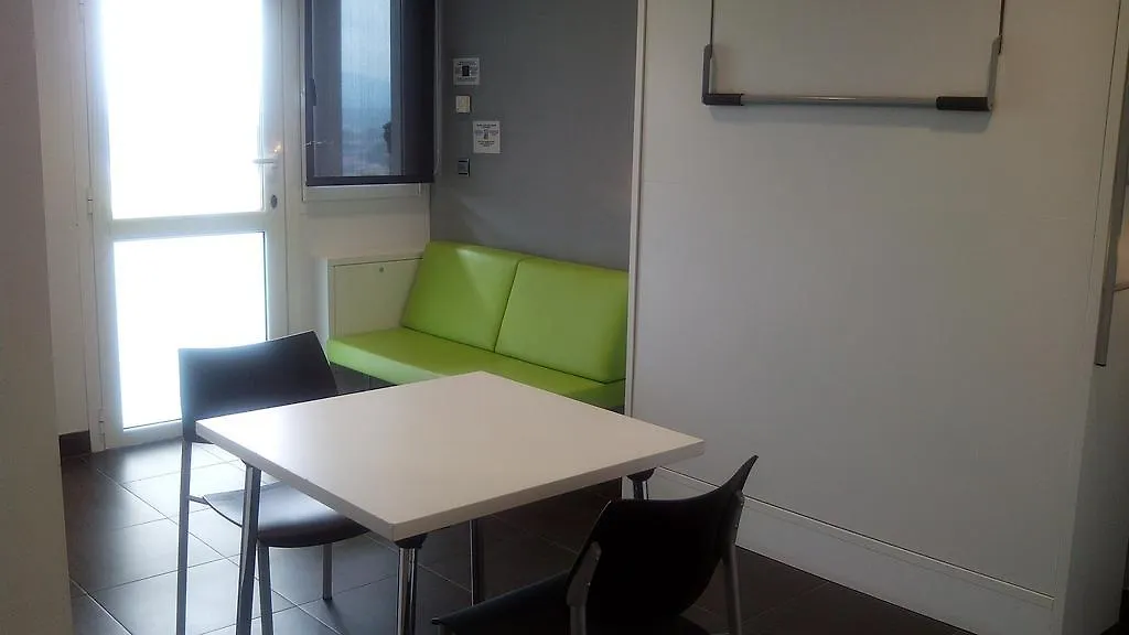 Albergue/Auberge Ulia Youth Hostel San Sebastian Spain